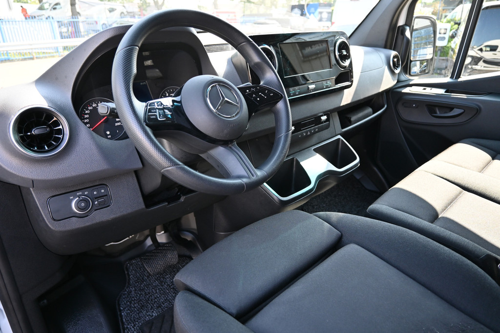 Mercedes-Benz Sprinter 3