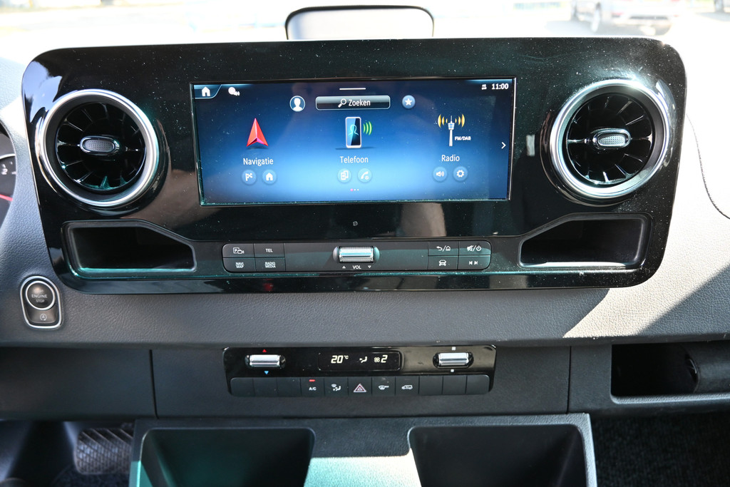 Mercedes-Benz Sprinter 4