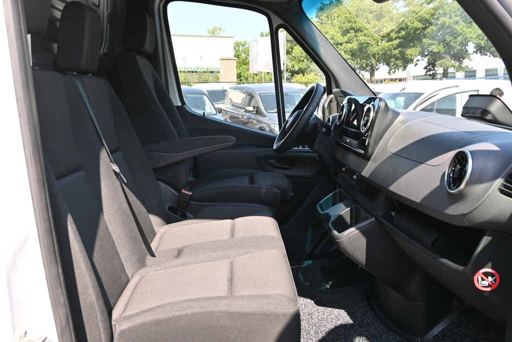Mercedes-Benz Sprinter 7