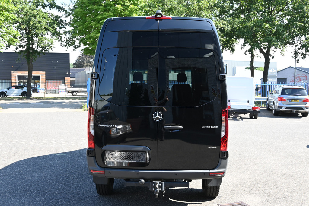 Mercedes-Benz Sprinter 12