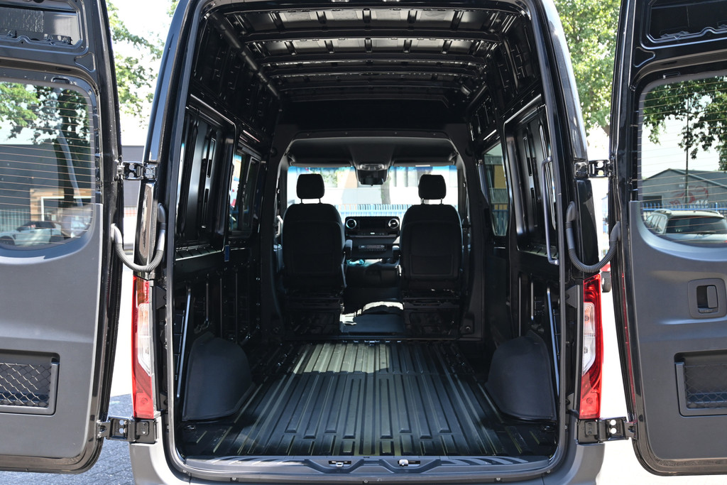 Mercedes-Benz Sprinter 13