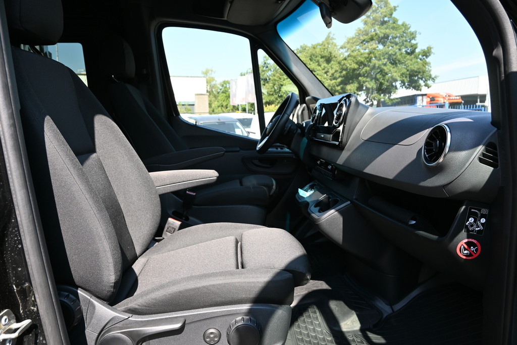 Mercedes-Benz Sprinter 9