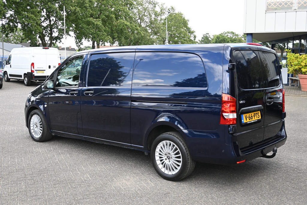 Mercedes-Benz Vito 13
