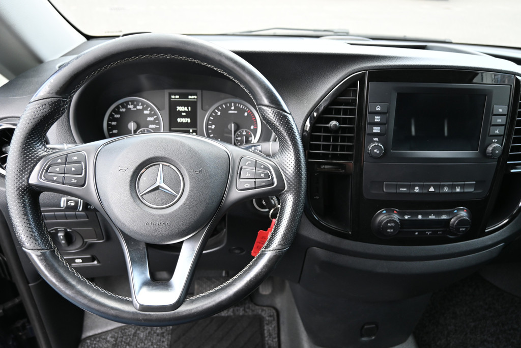 Mercedes-Benz Vito 14