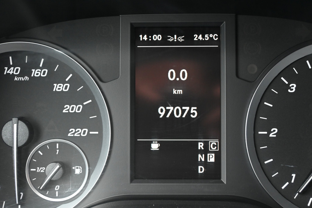 Mercedes-Benz Vito 18