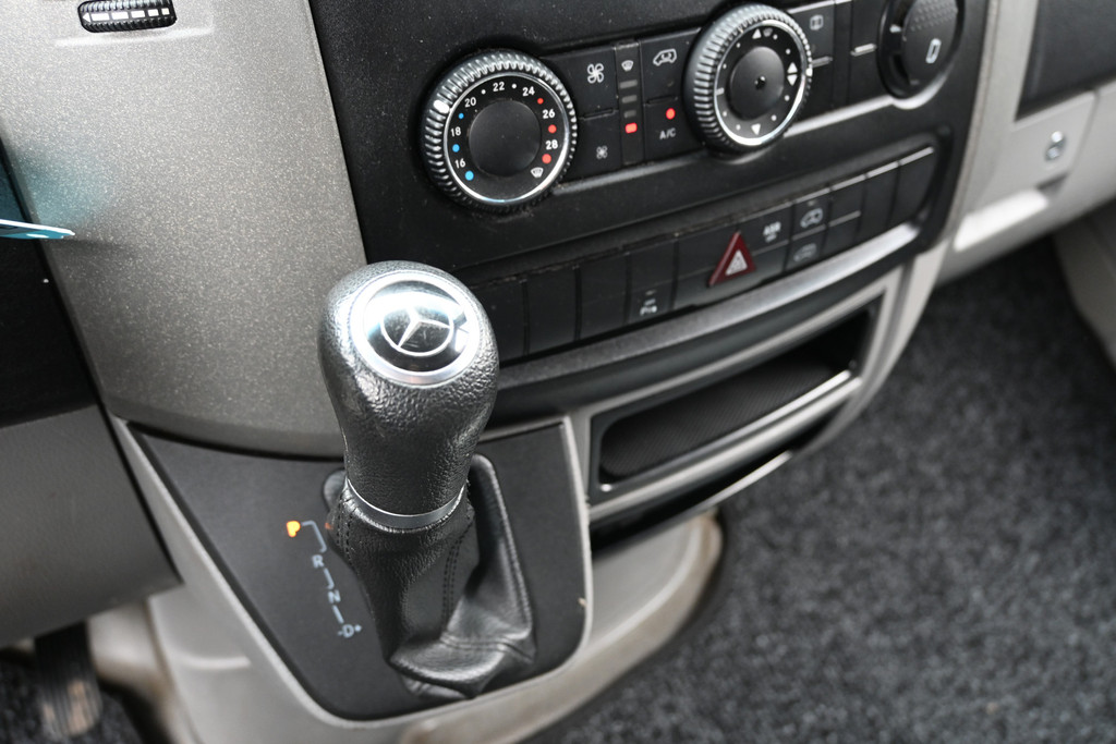 Mercedes-Benz Sprinter 4