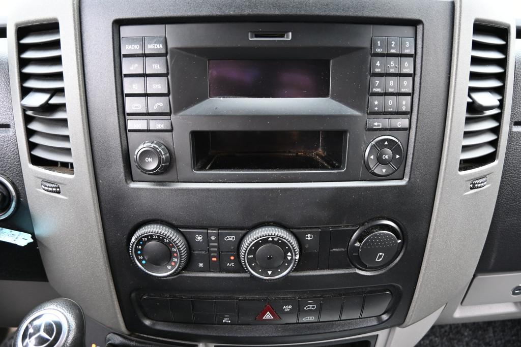 Mercedes-Benz Sprinter 5