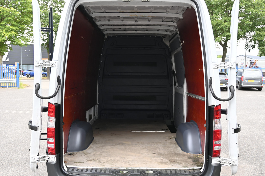 Mercedes-Benz Sprinter 9