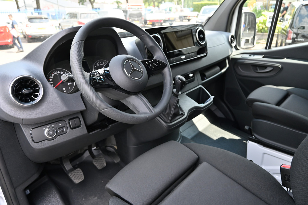 Mercedes-Benz Sprinter 3