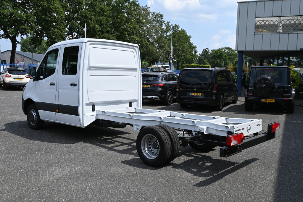 Mercedes-Benz Sprinter 9