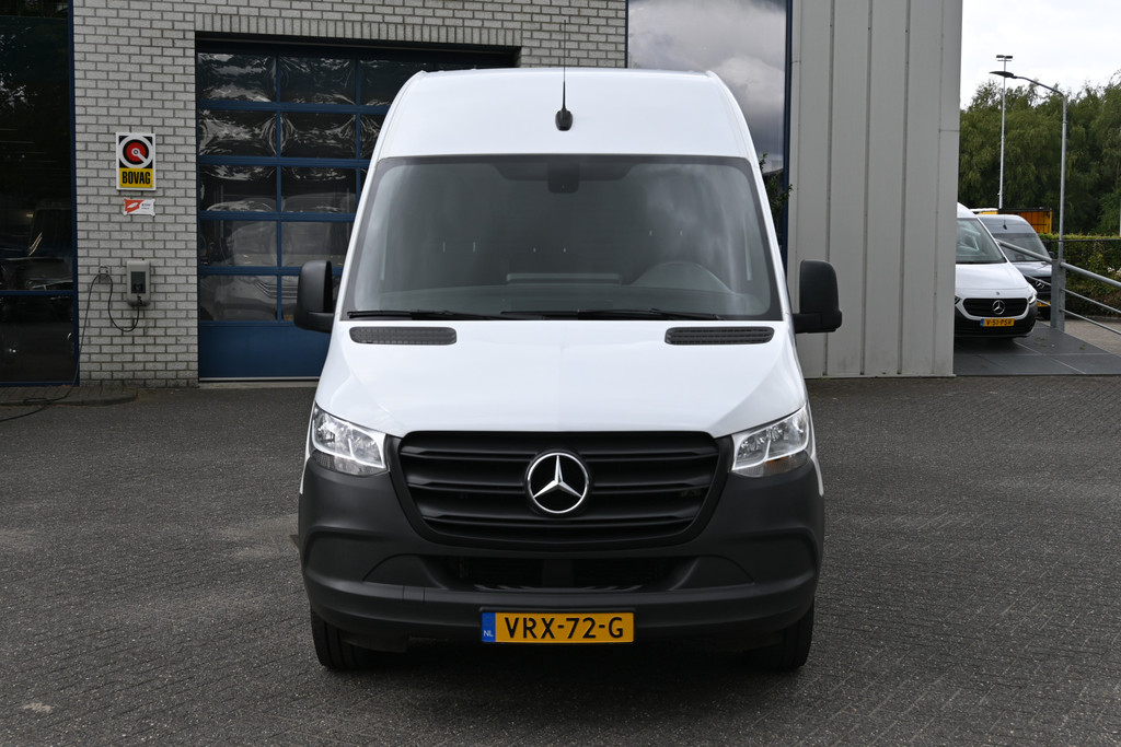 Mercedes-Benz Sprinter 1