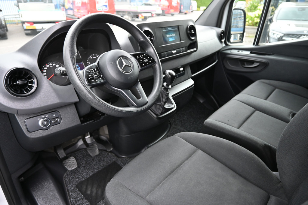 Mercedes-Benz Sprinter 3