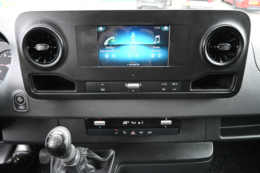 Mercedes-Benz Sprinter 4