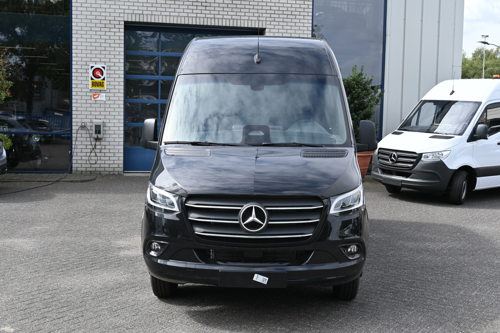 Mercedes-Benz Sprinter 1
