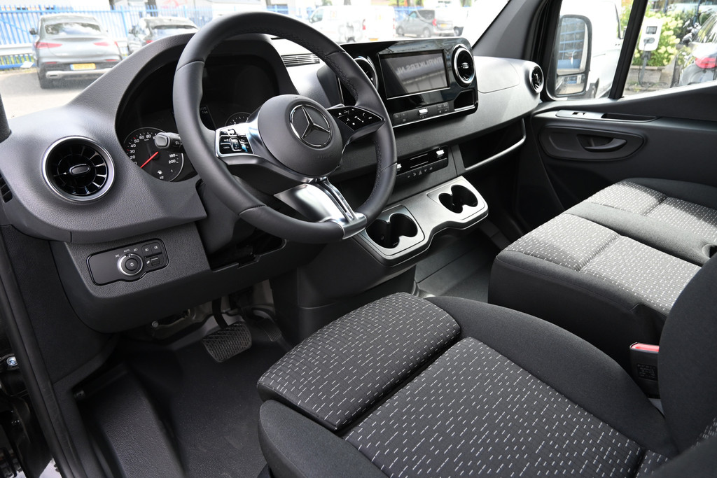 Mercedes-Benz Sprinter 3
