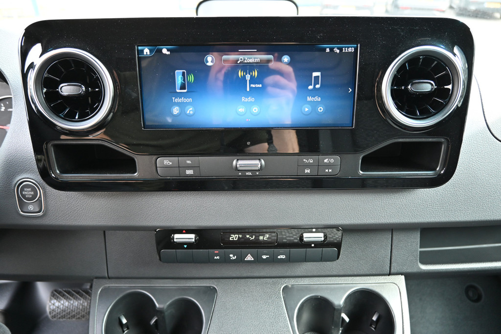 Mercedes-Benz Sprinter 4