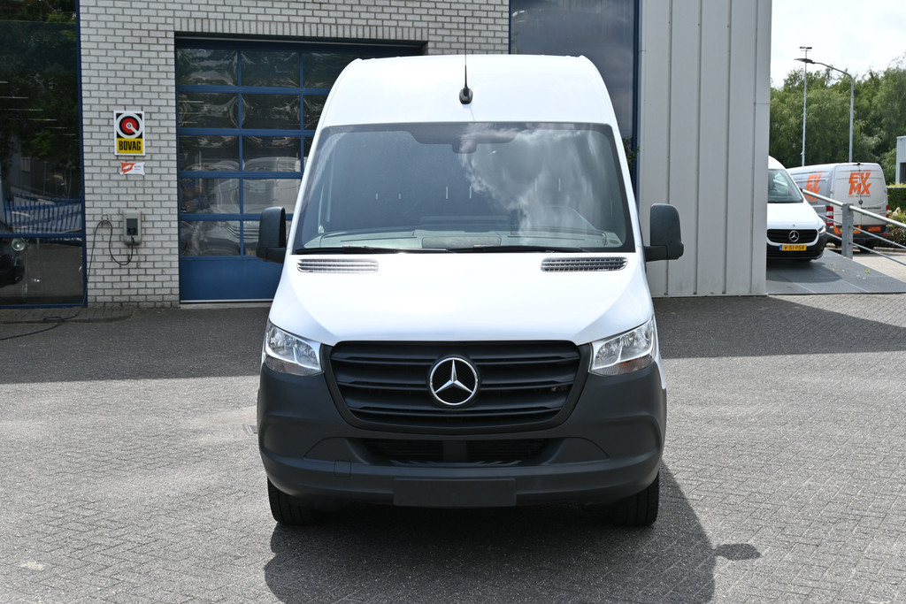 Mercedes-Benz Sprinter 1