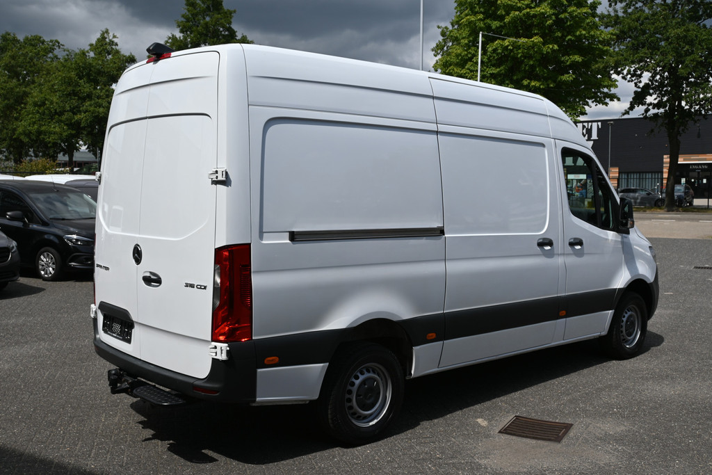 Mercedes-Benz Sprinter 2
