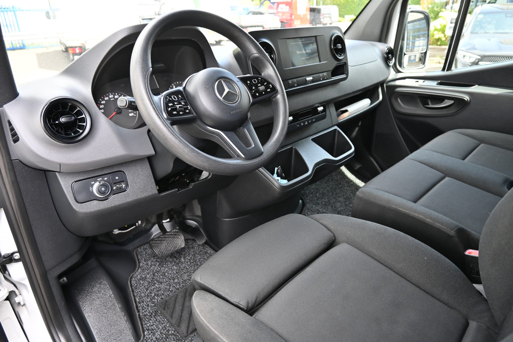 Mercedes-Benz Sprinter 3