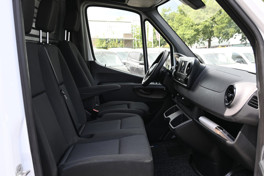 Mercedes-Benz Sprinter 7