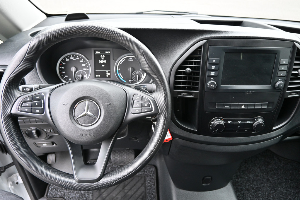 Mercedes-Benz eVito 12
