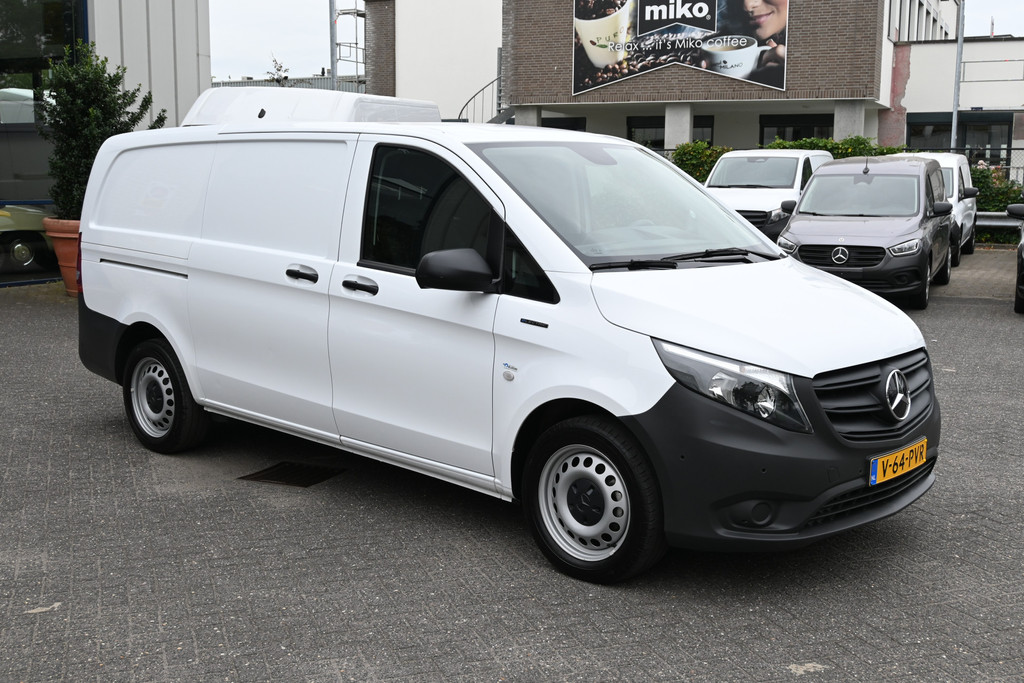 Mercedes-Benz eVito 8