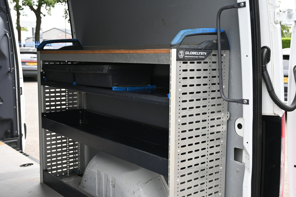 Mercedes-Benz Sprinter 12