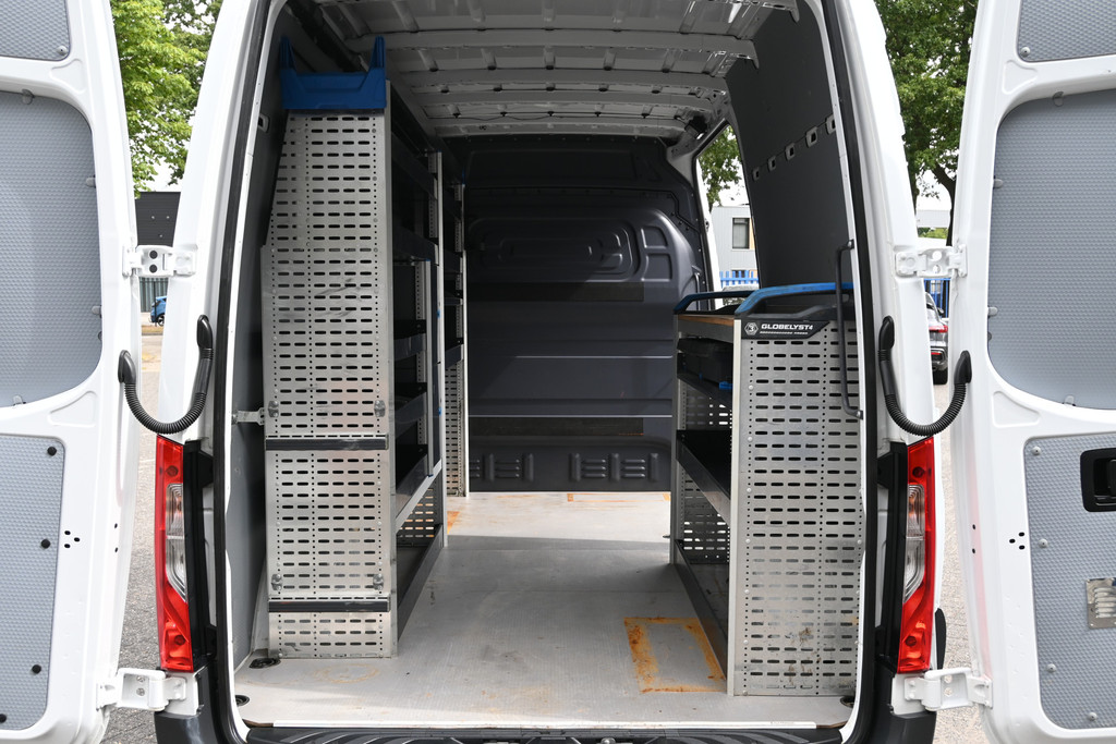 Mercedes-Benz Sprinter 2