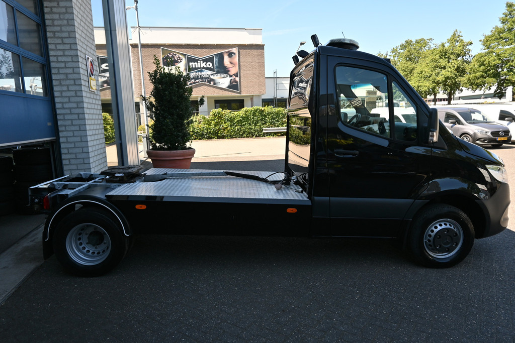 Mercedes-Benz Sprinter 2