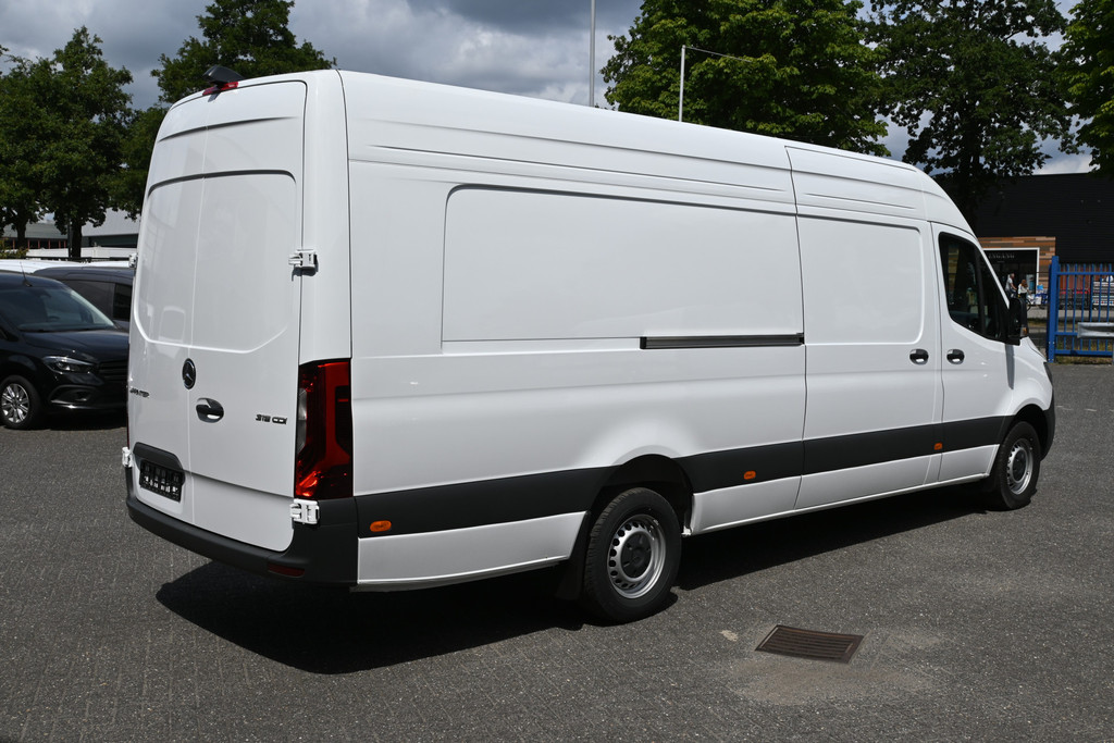 Mercedes-Benz Sprinter 2
