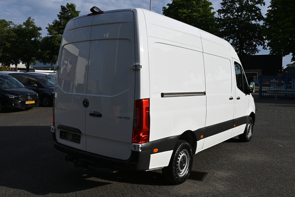 Mercedes-Benz Sprinter 2