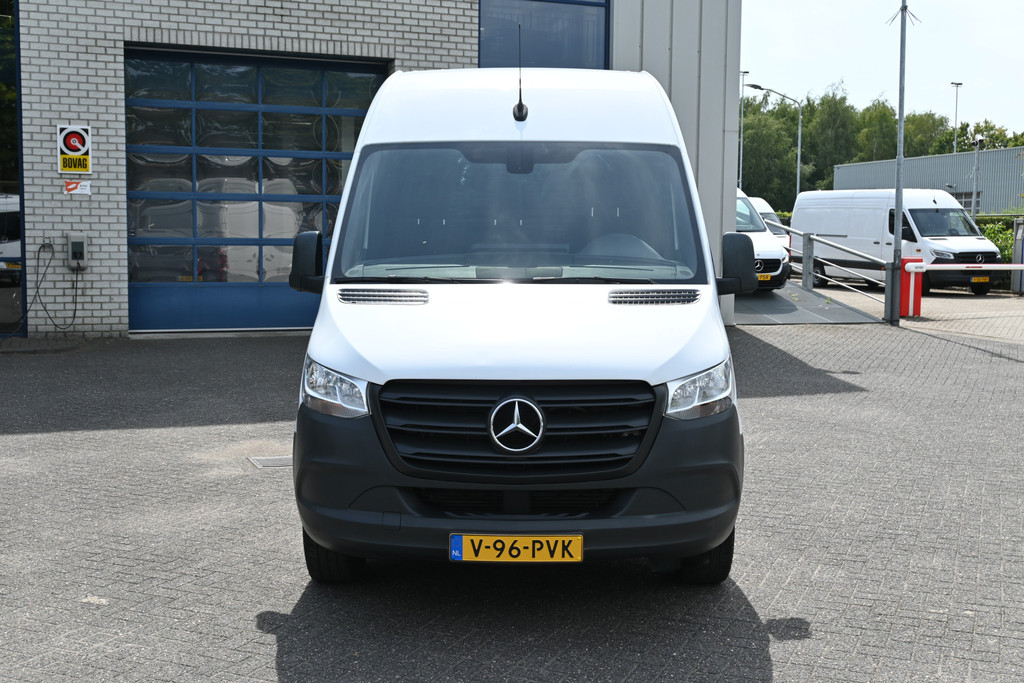 Mercedes-Benz Sprinter 1