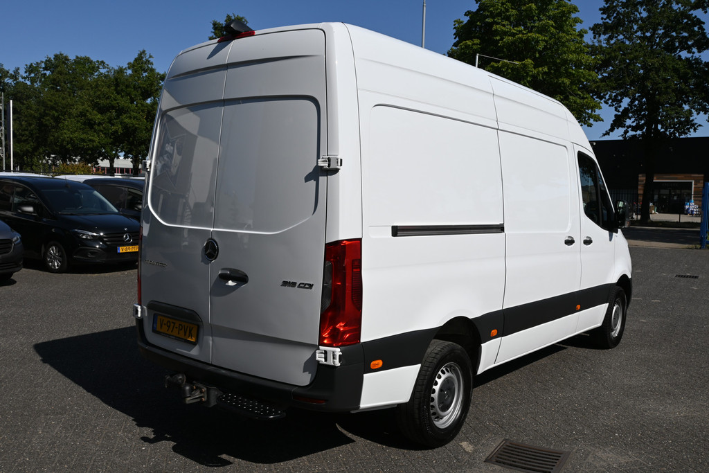 Mercedes-Benz Sprinter 2