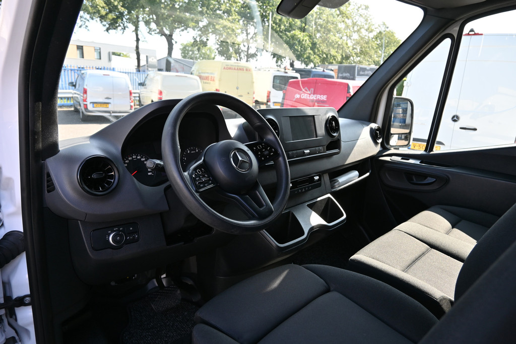 Mercedes-Benz Sprinter 3
