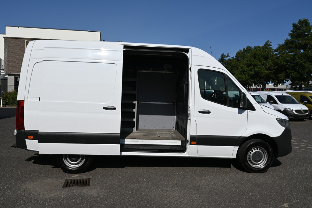 Mercedes-Benz Sprinter 9