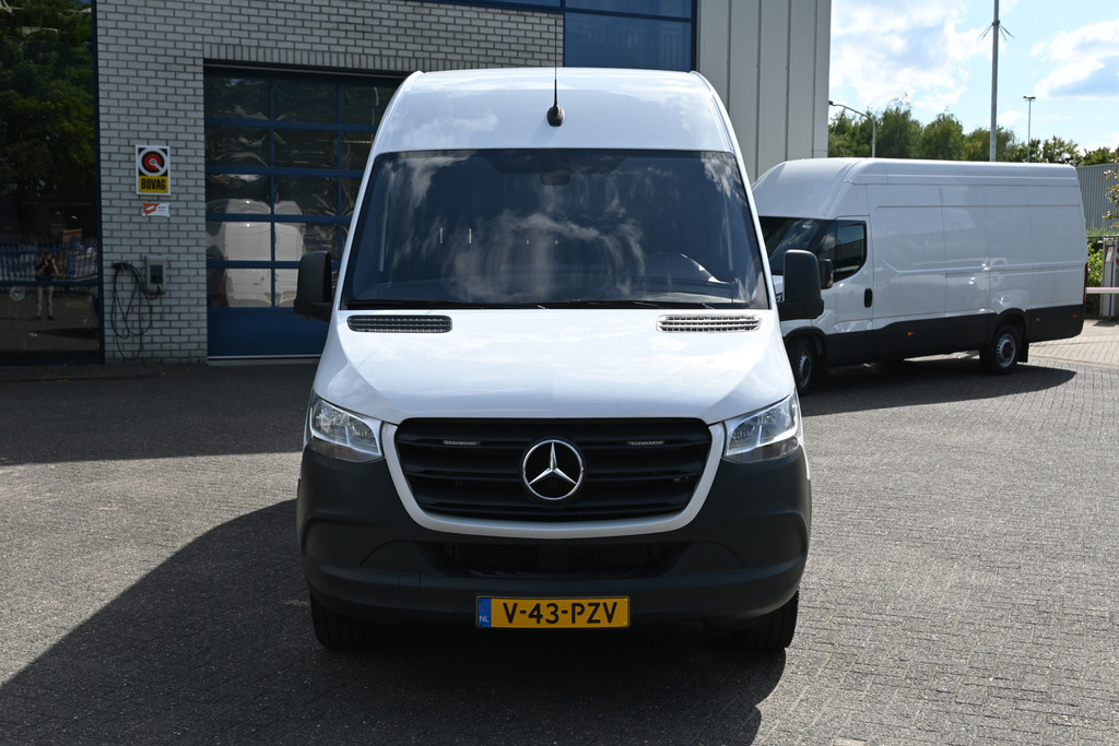 Mercedes-Benz Sprinter 1
