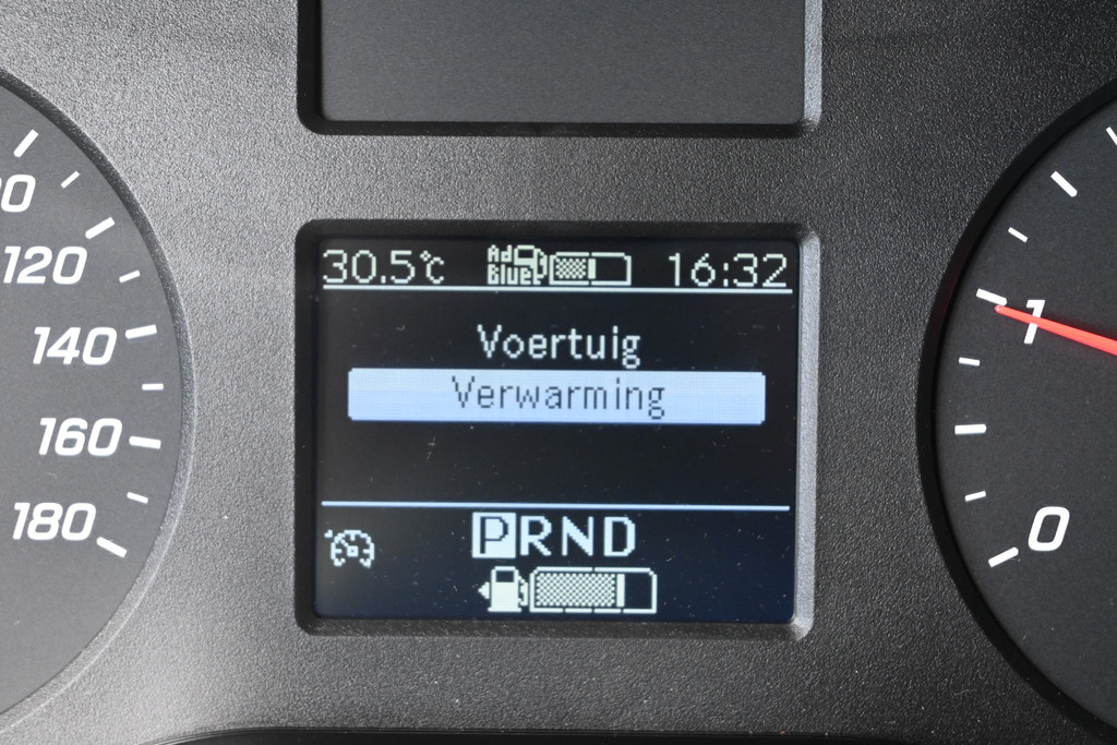 Mercedes-Benz Sprinter 18