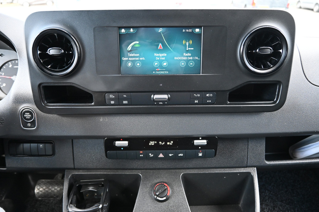 Mercedes-Benz Sprinter 20