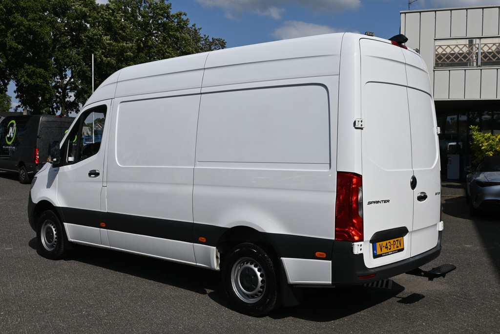 Mercedes-Benz Sprinter 6