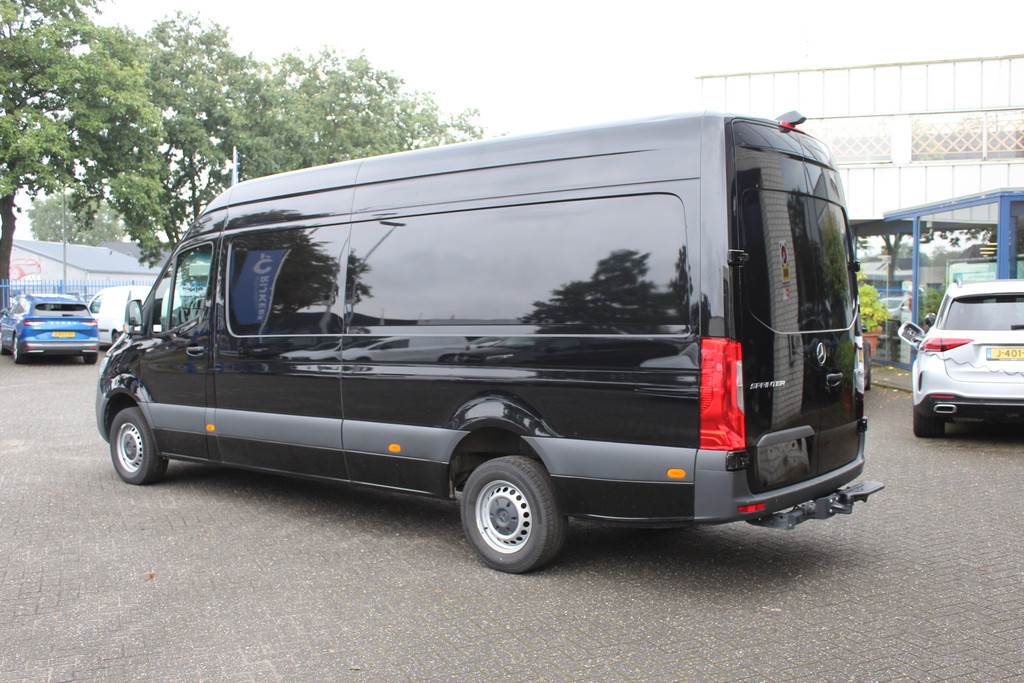 Mercedes-Benz Sprinter 1