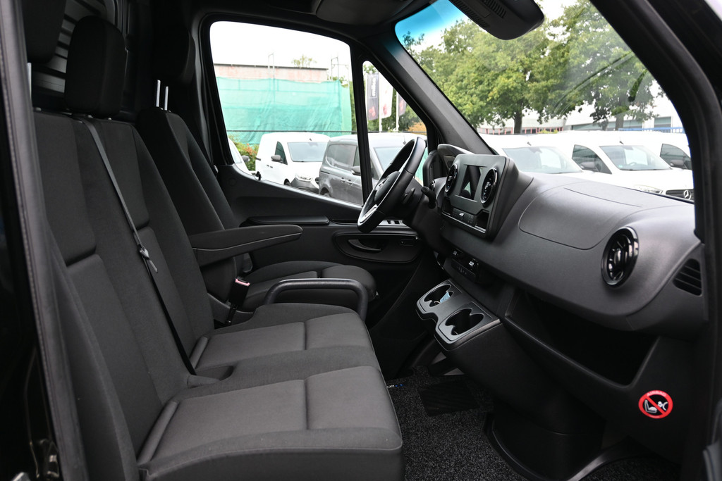 Mercedes-Benz Sprinter 8
