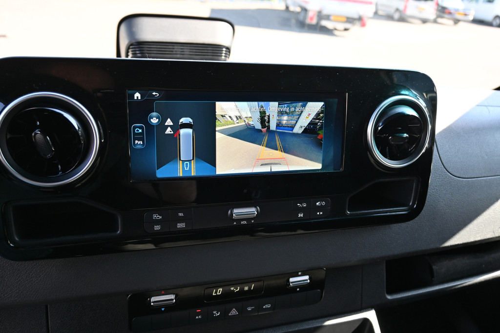 Mercedes-Benz Sprinter 13