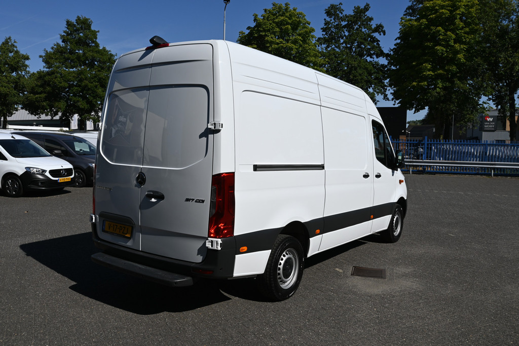 Mercedes-Benz Sprinter 3