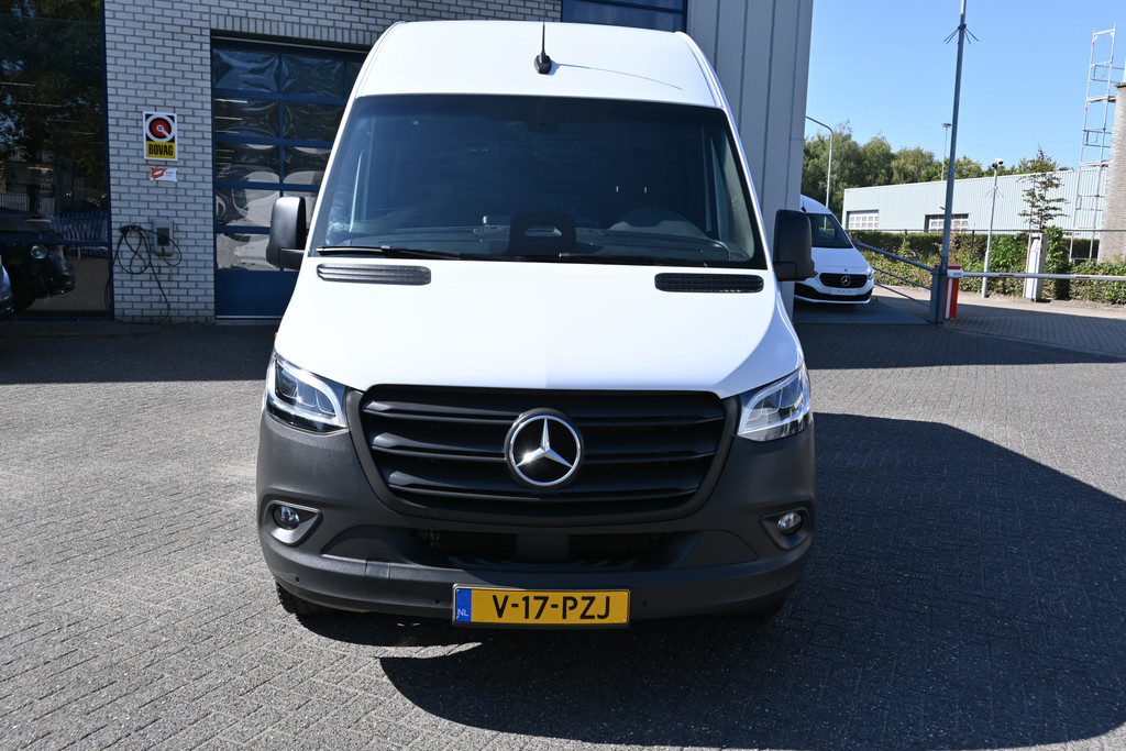 Mercedes-Benz Sprinter 5