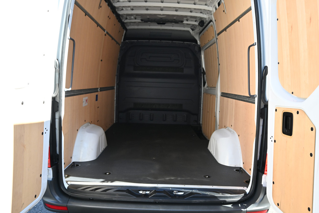 Mercedes-Benz Sprinter 6