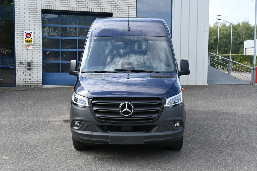 Mercedes-Benz Sprinter 1