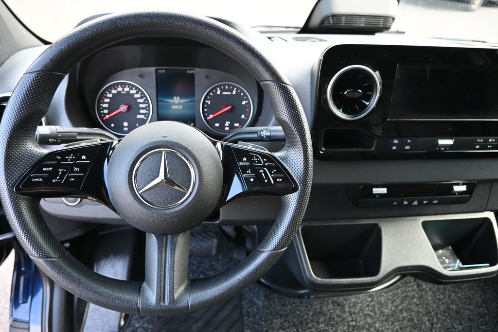 Mercedes-Benz Sprinter 14