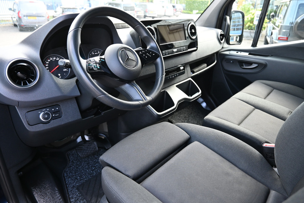 Mercedes-Benz Sprinter 3