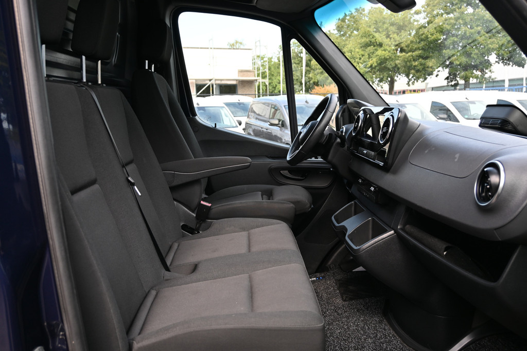 Mercedes-Benz Sprinter 7