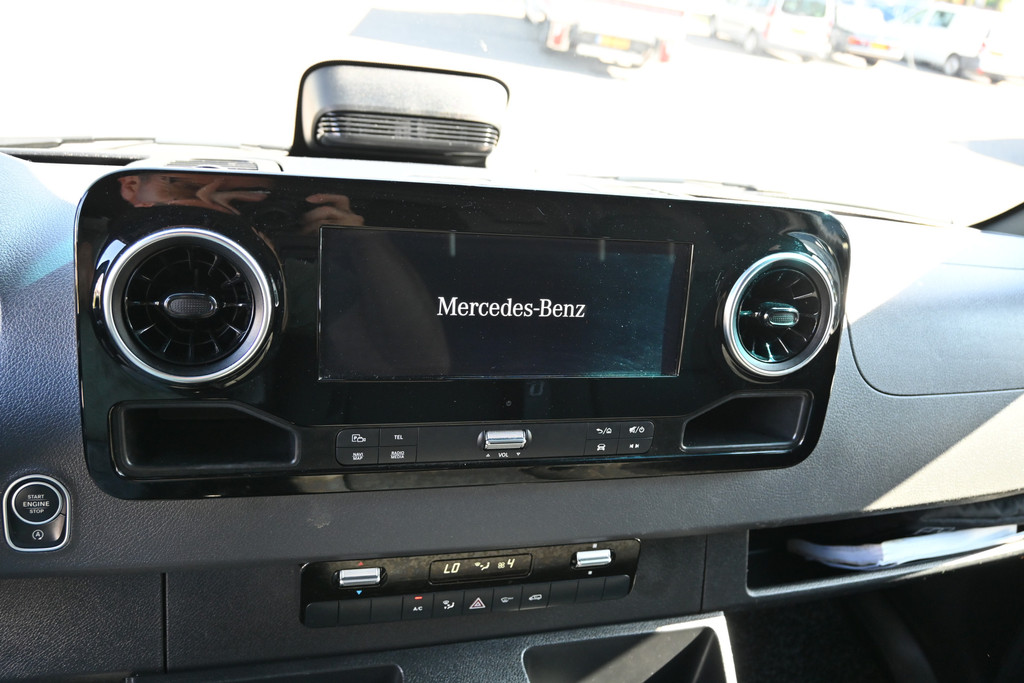 Mercedes-Benz Sprinter 13